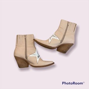 RARE Jeffrey Campbell  Star Gaze Boots Nude 7 1/2 319
